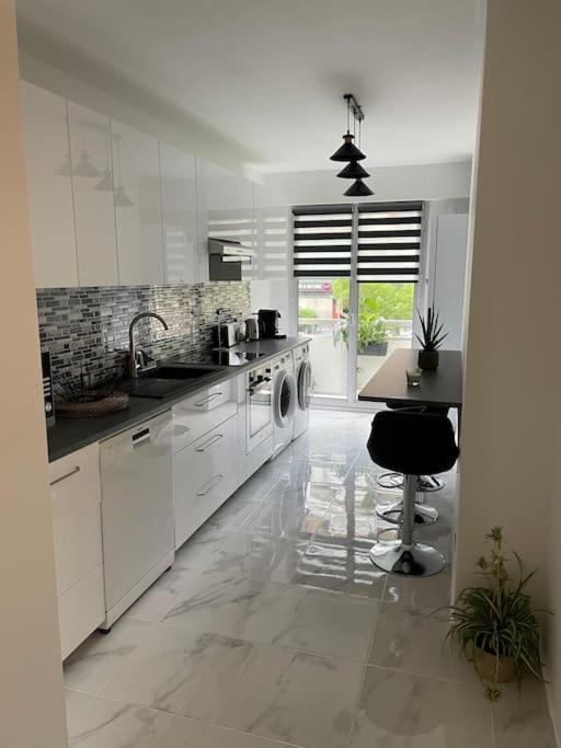 Superbe Appartement Carre Delfino Port De Νίκαια Εξωτερικό φωτογραφία